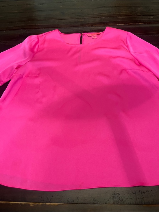Lilly Pulitzer Tops - Lilly Pulitzer Vibrant Pink Top